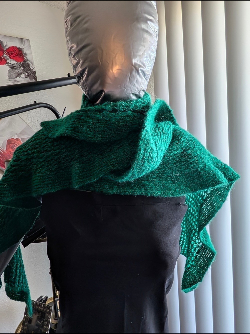 Emerald Green Open Knit Ruffled Shawl - Picture 5 of 7